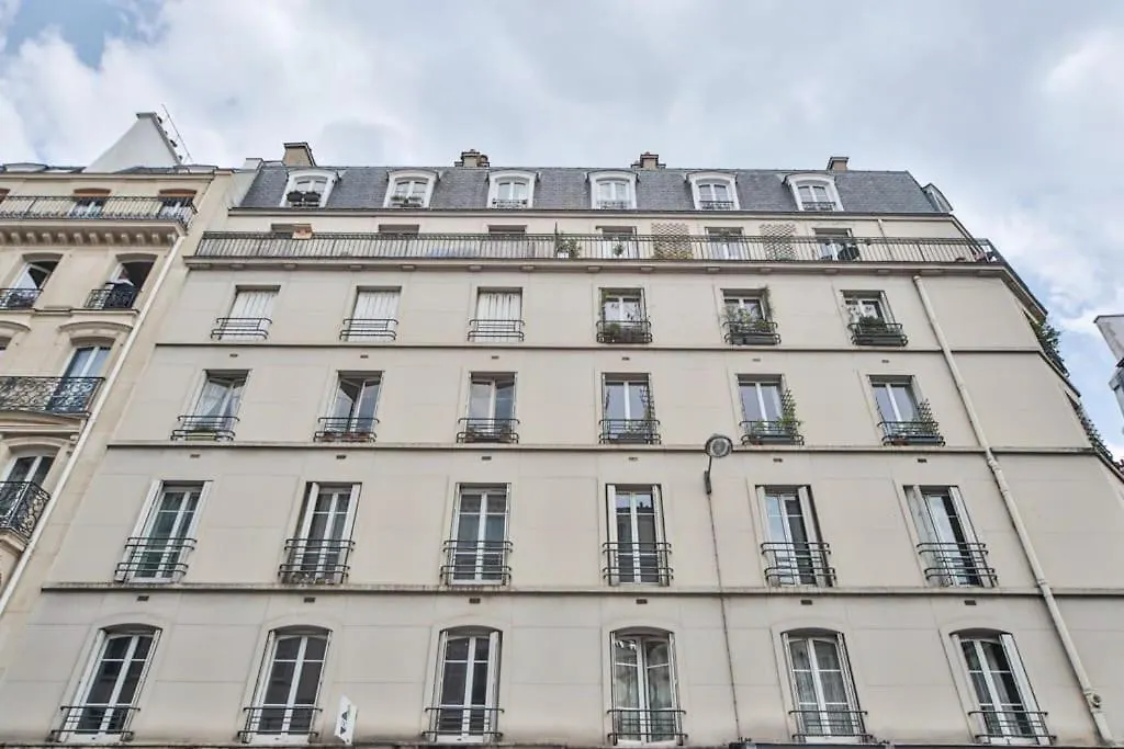 Апартаменты Appartement De Charme Proche Du Canal Saint-Martin Париж